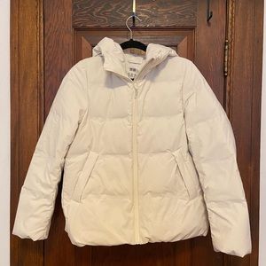 White Uniqlo Winter Jacket (Seamless Down Parka)